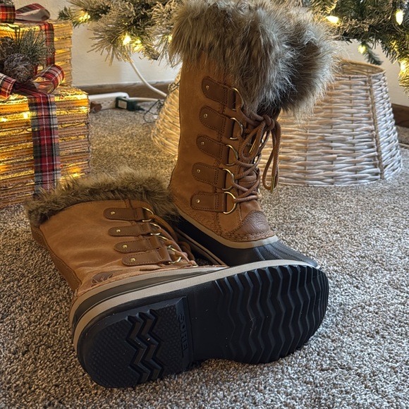 Sorel snow boots - Picture 3 of 3